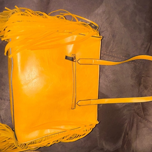 Tan Leather Shoulder Bag with Adjustable Strap - Picture 8 of 11